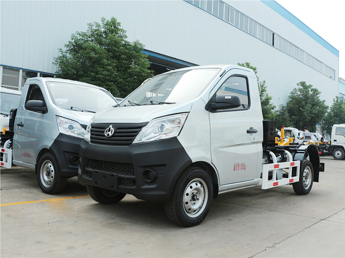 長(zhǎng)安勾臂垃圾車(chē)-3方
