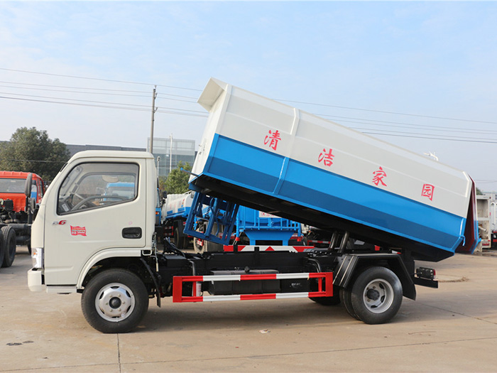 東風(fēng)多利卡掛桶垃圾車(chē)-5方