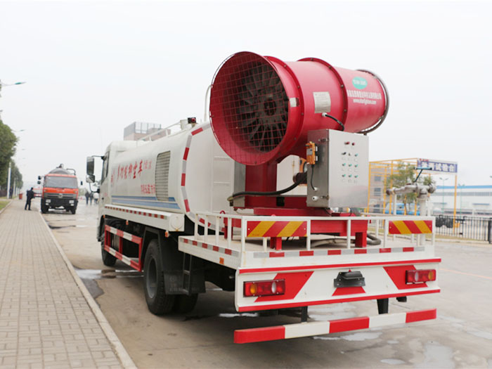 東風(fēng)天錦抑塵噴霧車-10方