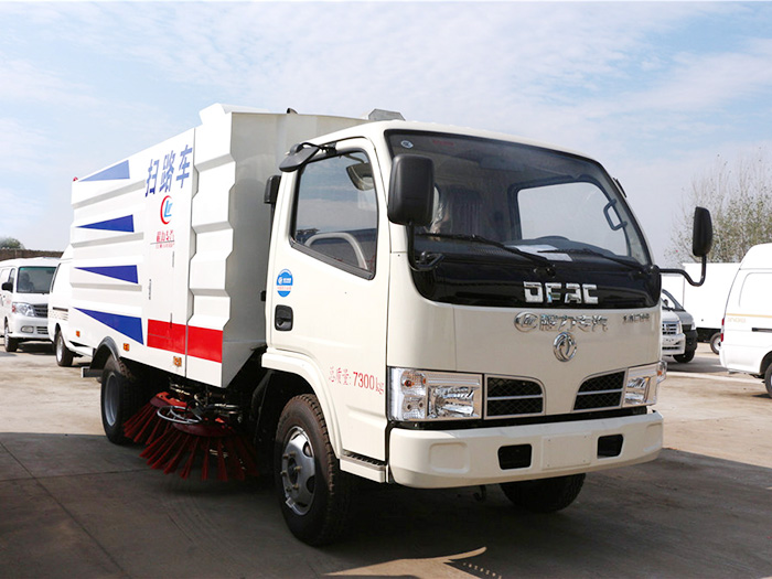 東風(fēng)小多利卡掃路車