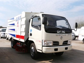 東風小多利卡掃路車