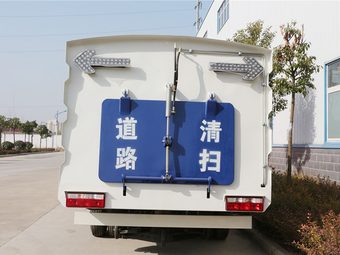東風(fēng)大多利卡掃路車