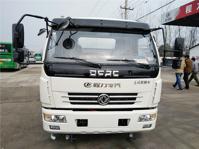 東風多利卡洗掃車