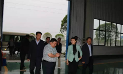 隨州市新任市委書記陳安麗視察湖北程力專用汽車股份有限公司商用車生產(chǎn)基地