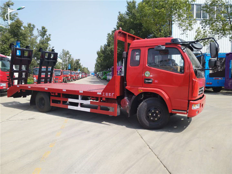 東風(fēng)多利卡D8單橋平板運(yùn)輸車