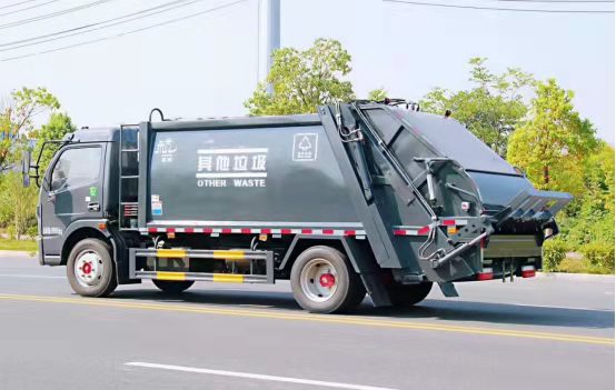 東風多利卡8方壓縮式垃圾車
