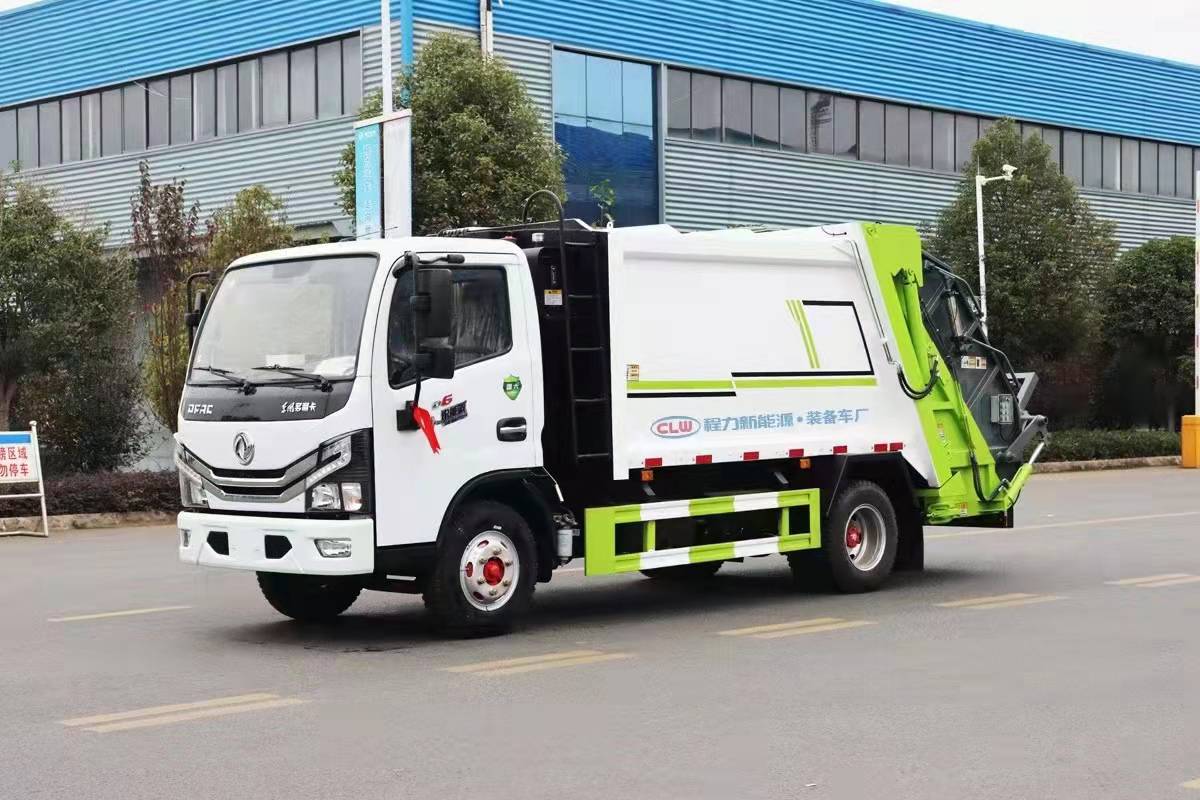 東風(fēng)多利卡6方壓縮式垃圾車