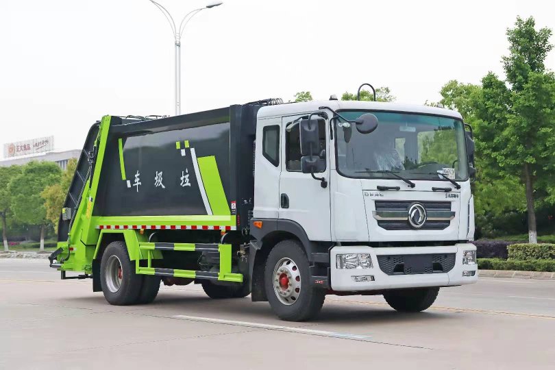 東風(fēng)D9系列壓縮式垃圾車