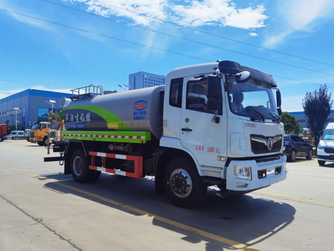 東風(fēng)多利卡灑水車
