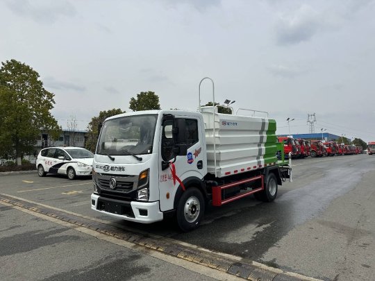 東風消毒灑水車