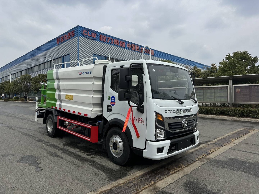 東風(fēng)消毒灑水車(chē)