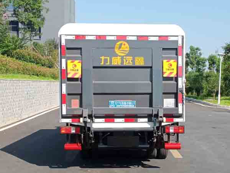 5方電動密閉式桶裝垃圾車