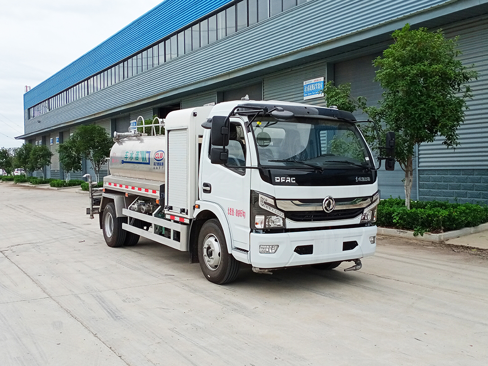 東風(fēng)5方純電動(dòng)灑水車