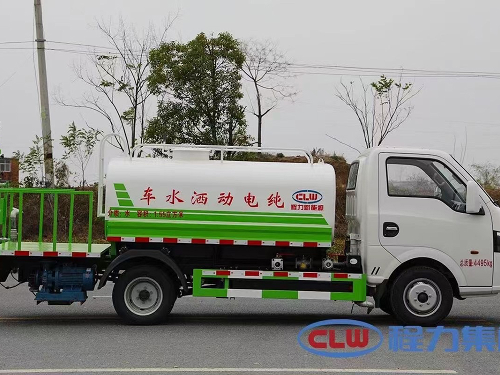 東風3方電動灑水車