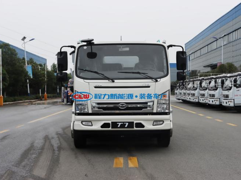 比亞迪8方純電動多功能抑塵