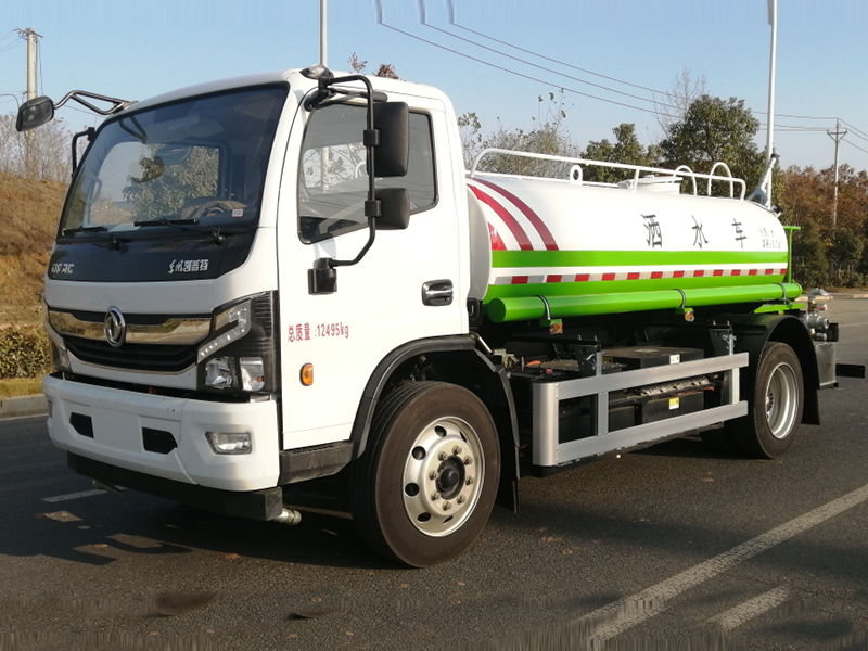 東風(fēng)多利卡6.7方電動(dòng)灑水車