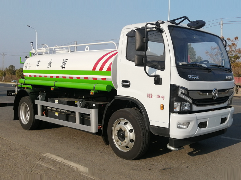 東風(fēng)多利卡6.7方電動(dòng)灑水車