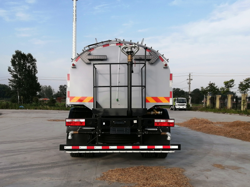 CL5180GQXBEV型純電動清洗車