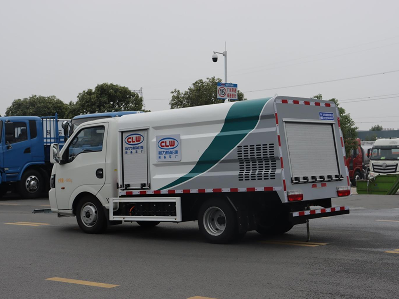CL5040TYHBEV純電動(dòng)路面養(yǎng)護(hù)車